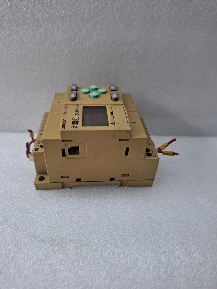 OMRON CPU UNIT ZEN-10C1AR-A-V1 ZEN10C1ARAV1 (DISPLAY VISIBLE LITTLE LOW )